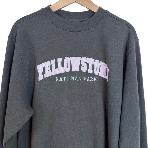 Yellowstone National Park Sweatshirt Embroidered Spell Out Grey Pink Medium BAC - Picture 10 of 14